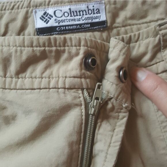 Columbia thin Khaki Crop Pants Size 6 - Picture 7 of 9